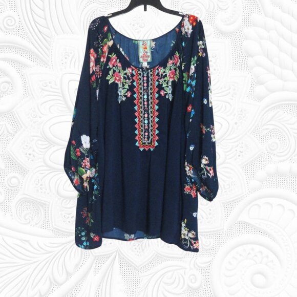 Johnny Was XL Navy Blue Floral Embroidered Tunic Top - Picture 2 of 4